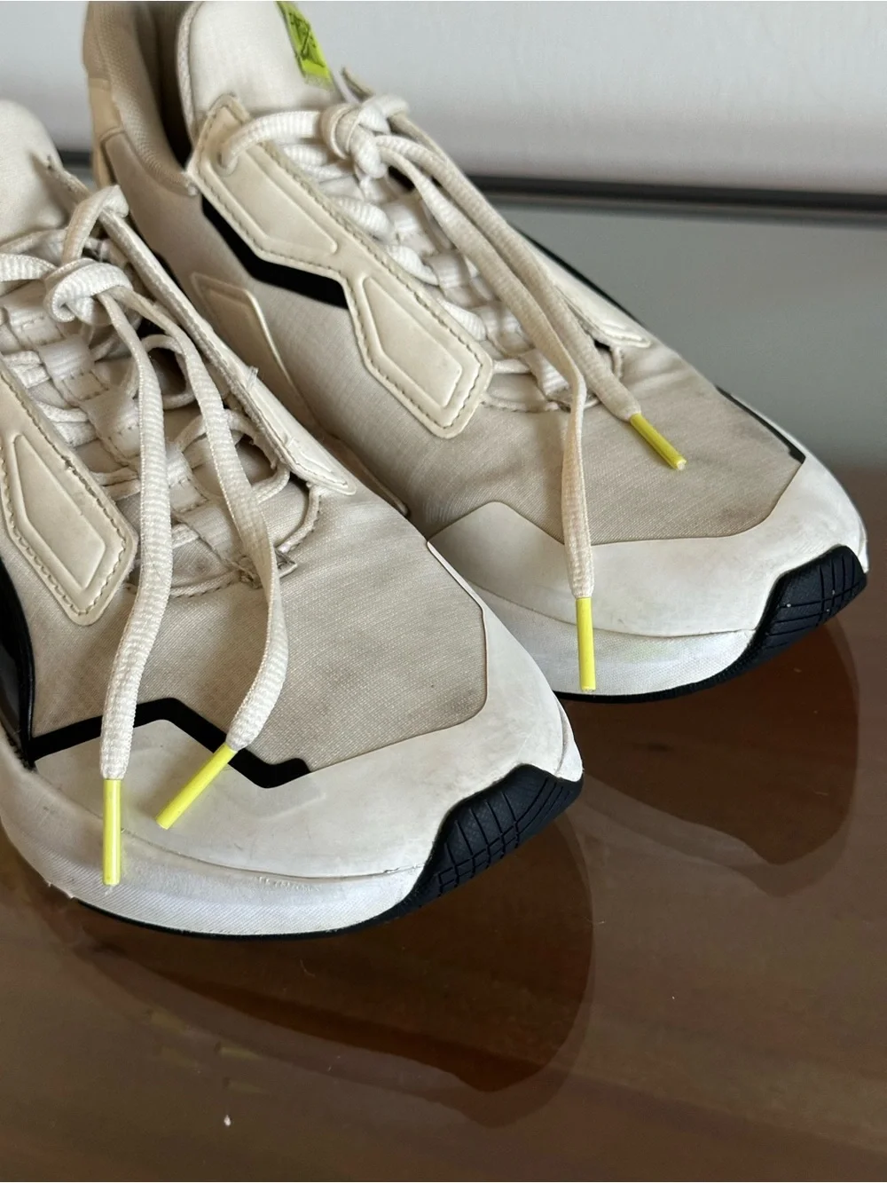 Puma First Mile x Women’s Provoke XT Eggnog Soft Fluo Yellow Training Size 7